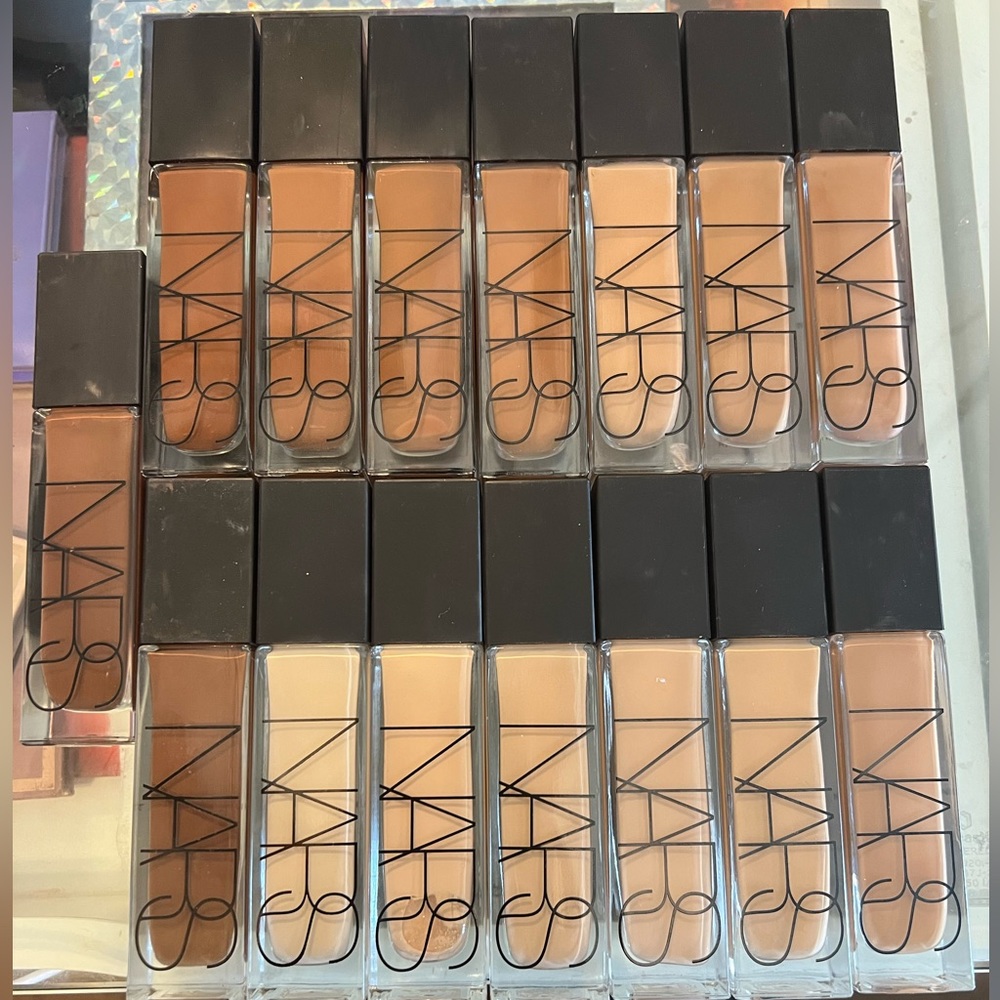 Nars Natural Radiant Longwear Foundation